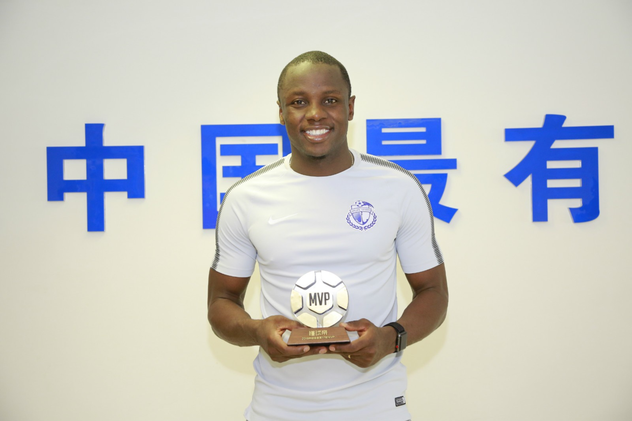 关于里程碑夜浙江稠州外线爆发；中超关键时刻刷纪录；气氛紧张；球探报告显示潜力的信息